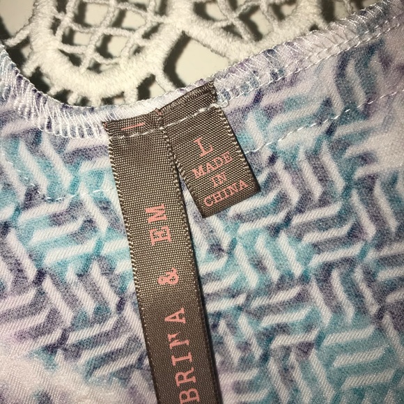 Woman’s top - Picture 4 of 5